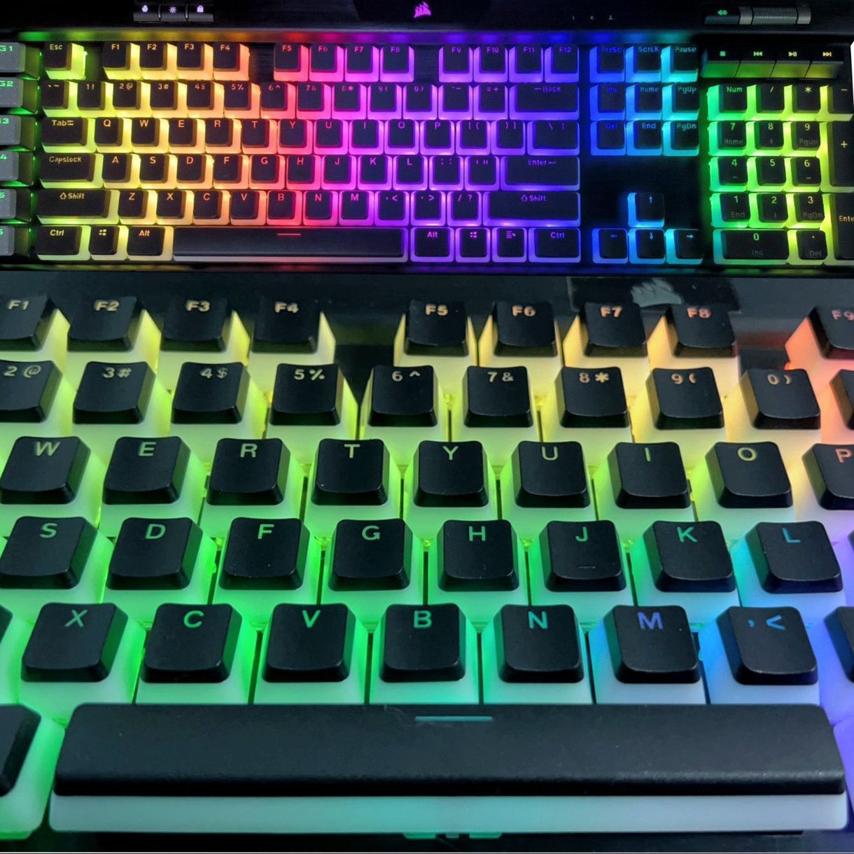 Tampa de chave translúcida cor - Gaming Keyboard Corsair avaliação e preço